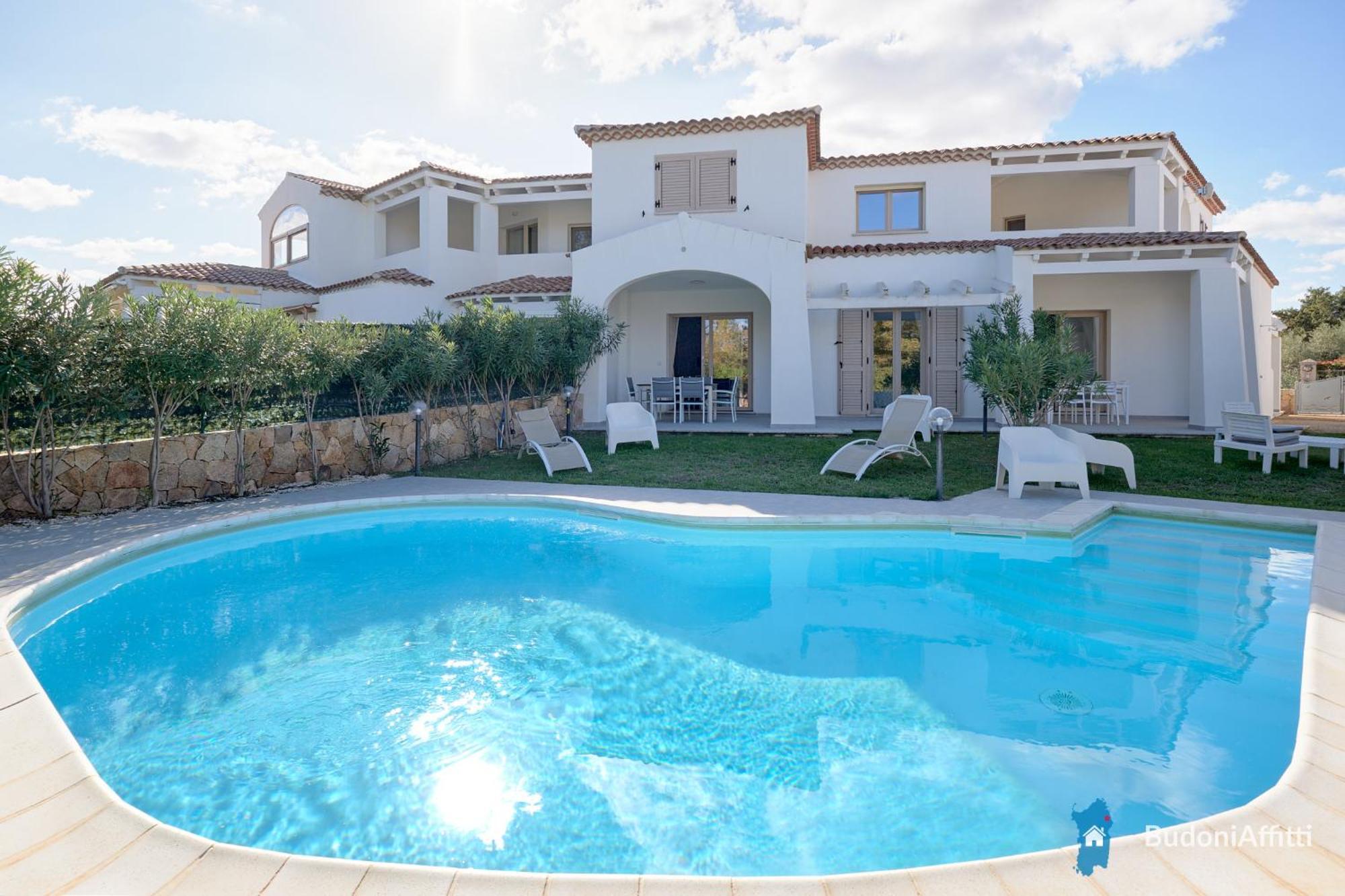 Villetta Con Piscina Budoni Affitti Spiaggia 700 Mt Exterior foto